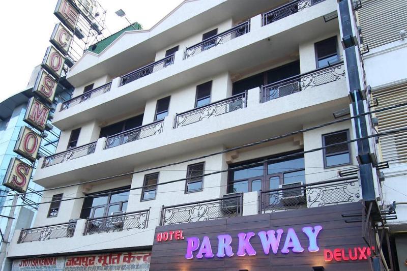 Hotel Parkway Deluxe Нью-Дели Экстерьер фото